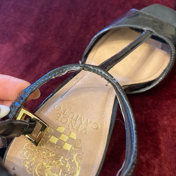 Vince Camuto Tezer T-Strap Heels (US 10) - Picture 9 of 9